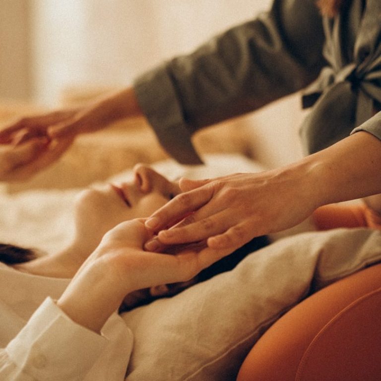 Quelle: Unsplash.com - Foto: George Dagerotip